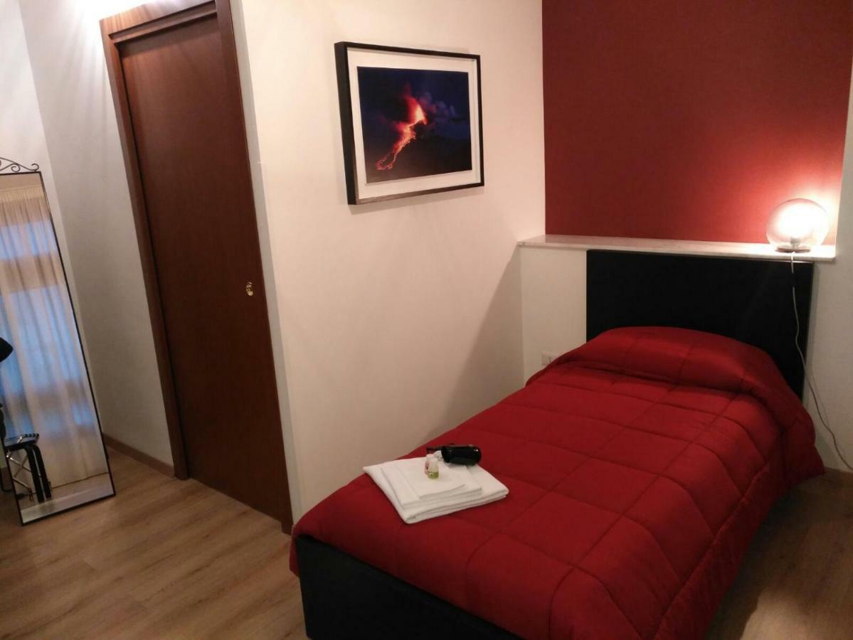 Tosca B&B CTA Exterior foto